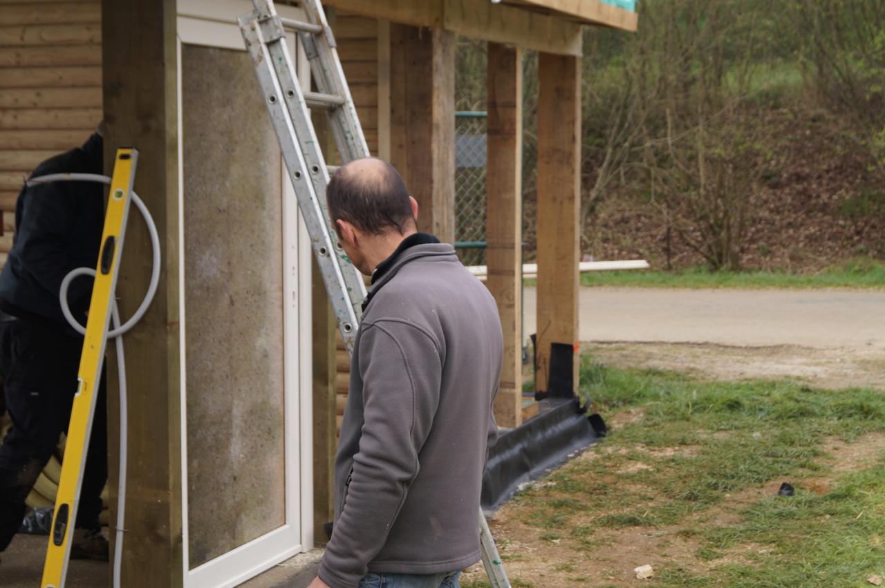 PREMIERE PORTE POSEE - LE POSEUR EST CONTENT !