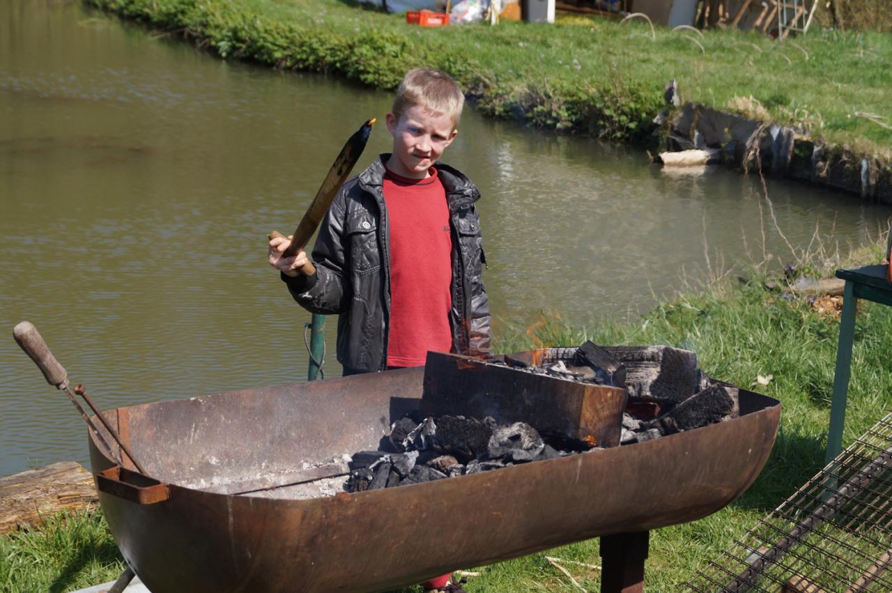 PREPARATIF BARBECUE PAR NOTRE CHOUCHOU