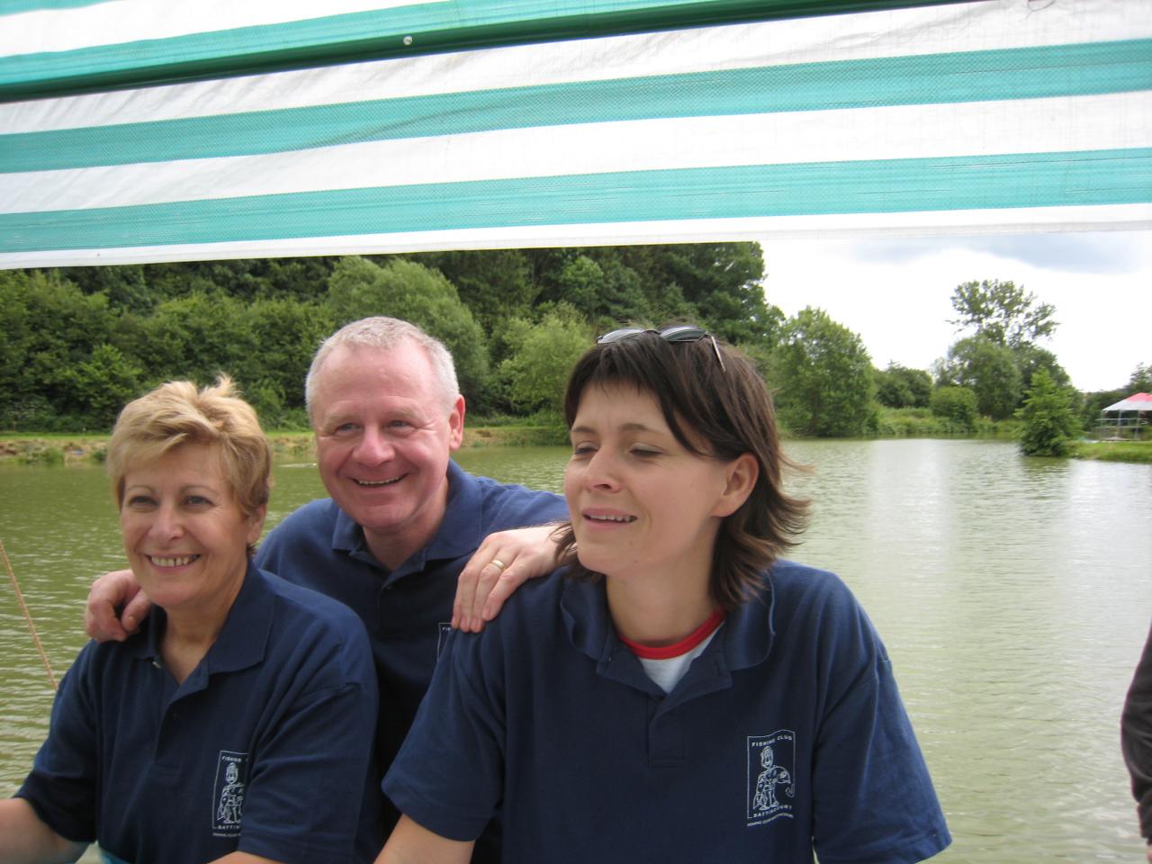 Ivana,Michel,Marjo remontent le Lac