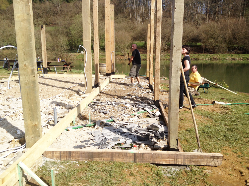 14 H REMBLAIS AUVENT TERMINE SOIT AU TOTAL 16M/3 ENGLOUTTIS !!!